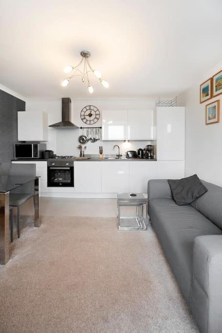 Beach Front Flat Shaldon With Parking Kültér fotó