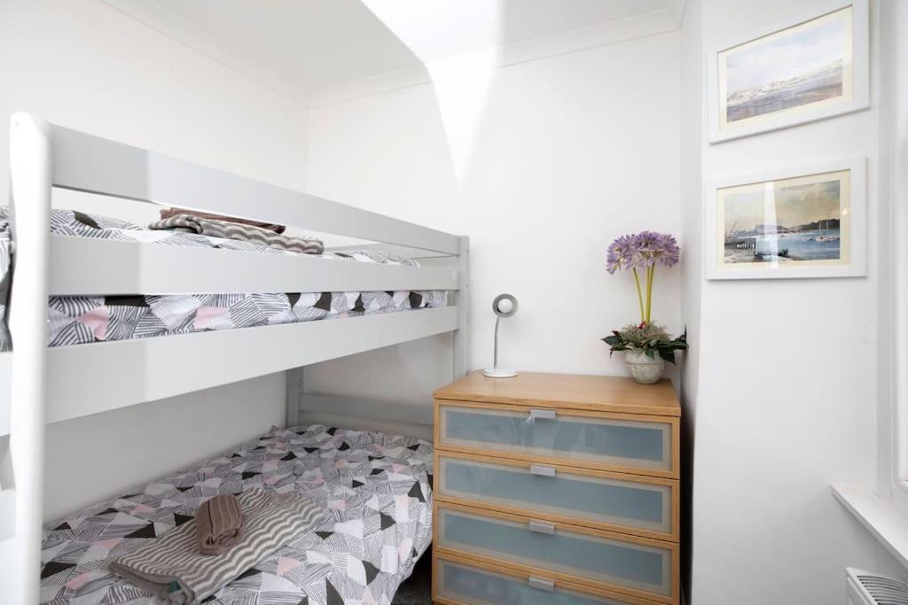 Beach Front Flat Shaldon With Parking Kültér fotó