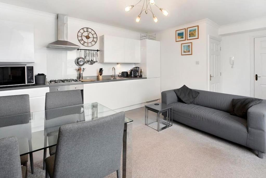 Beach Front Flat Shaldon With Parking Kültér fotó